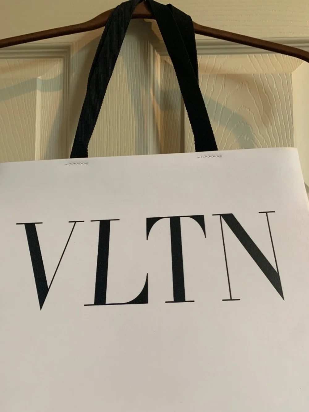 NWT Valentino Garavani White/Black Leather Handbag